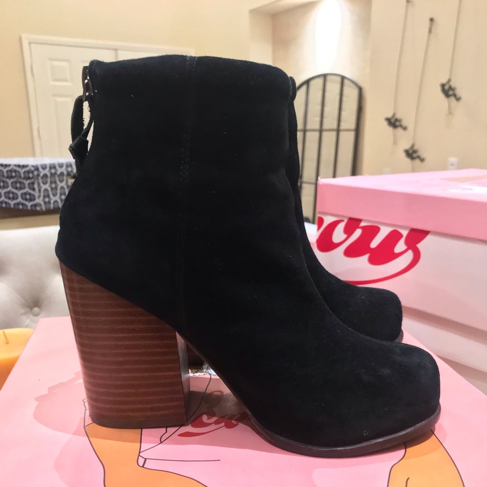 Jeffrey Campbell Rumble Booties Suede Black
